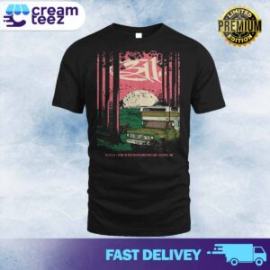 311 Bank Of New Hampshire Pavilion Gilford, NH Event tee and sticker art by Garett Watt T-shirt Unisex